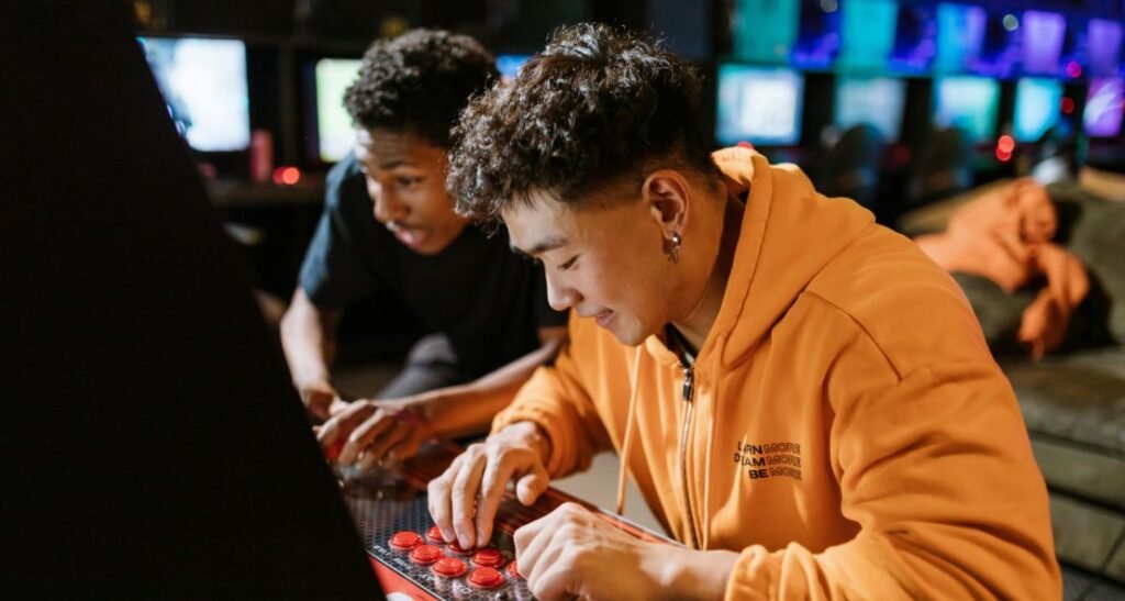 An Extensive Guide to Poggers: Meaning, Origin, Usage, and More