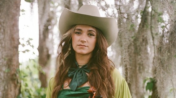 Sierra Ferrell’s Dollar Bill Bar: A Dive Into Heartfelt Storytelling Sierra Ferrell's Dollar Bill Bar: A Dive Into Heartfelt Storytelling